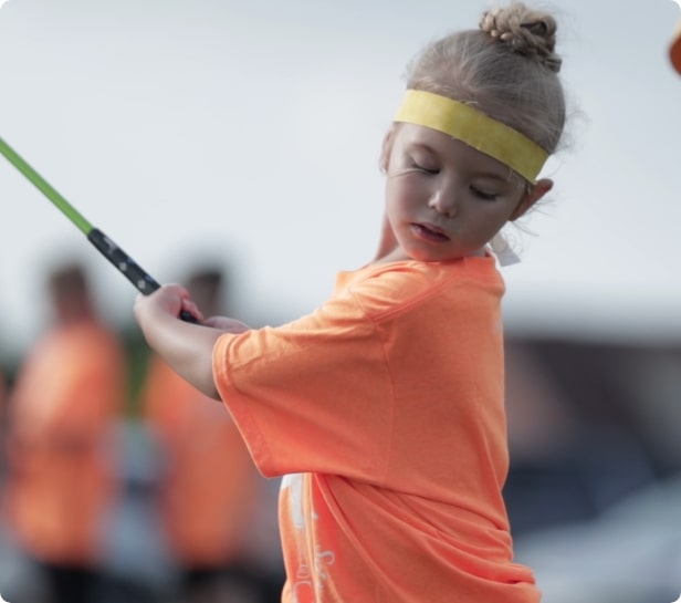 girl backswing